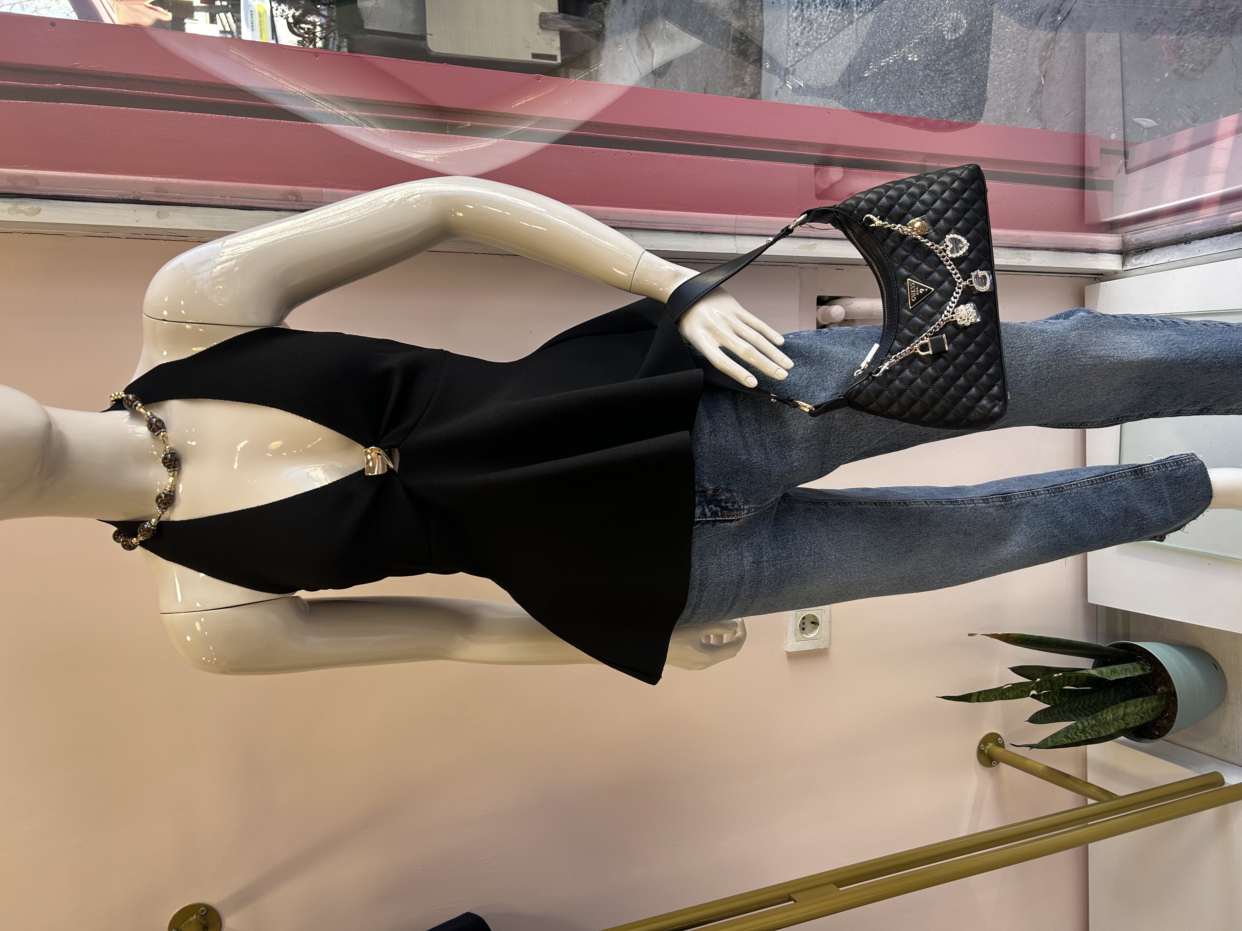 Dilvin Toka Detaylı Top