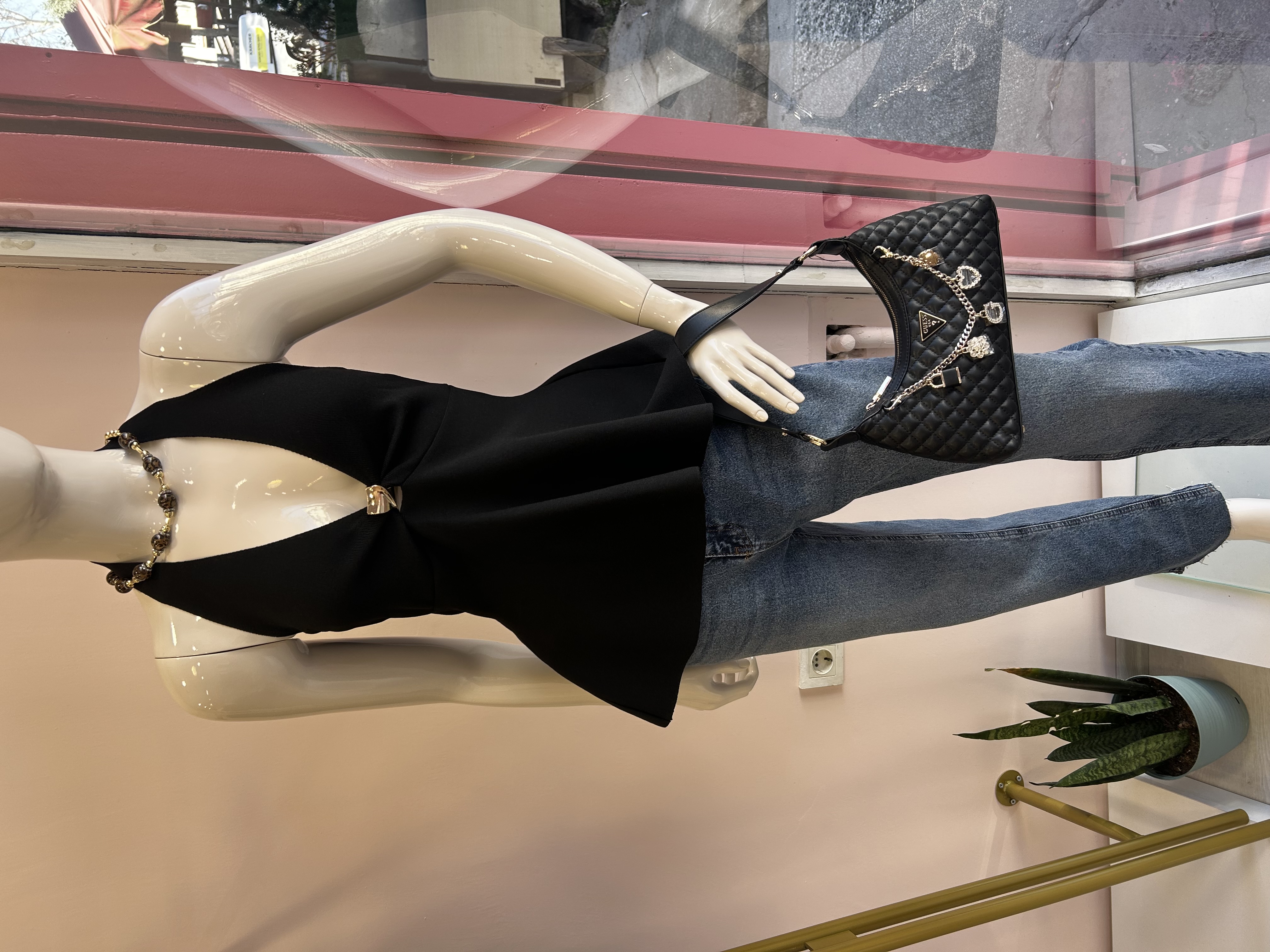 Dilvin Toka Detaylı Top