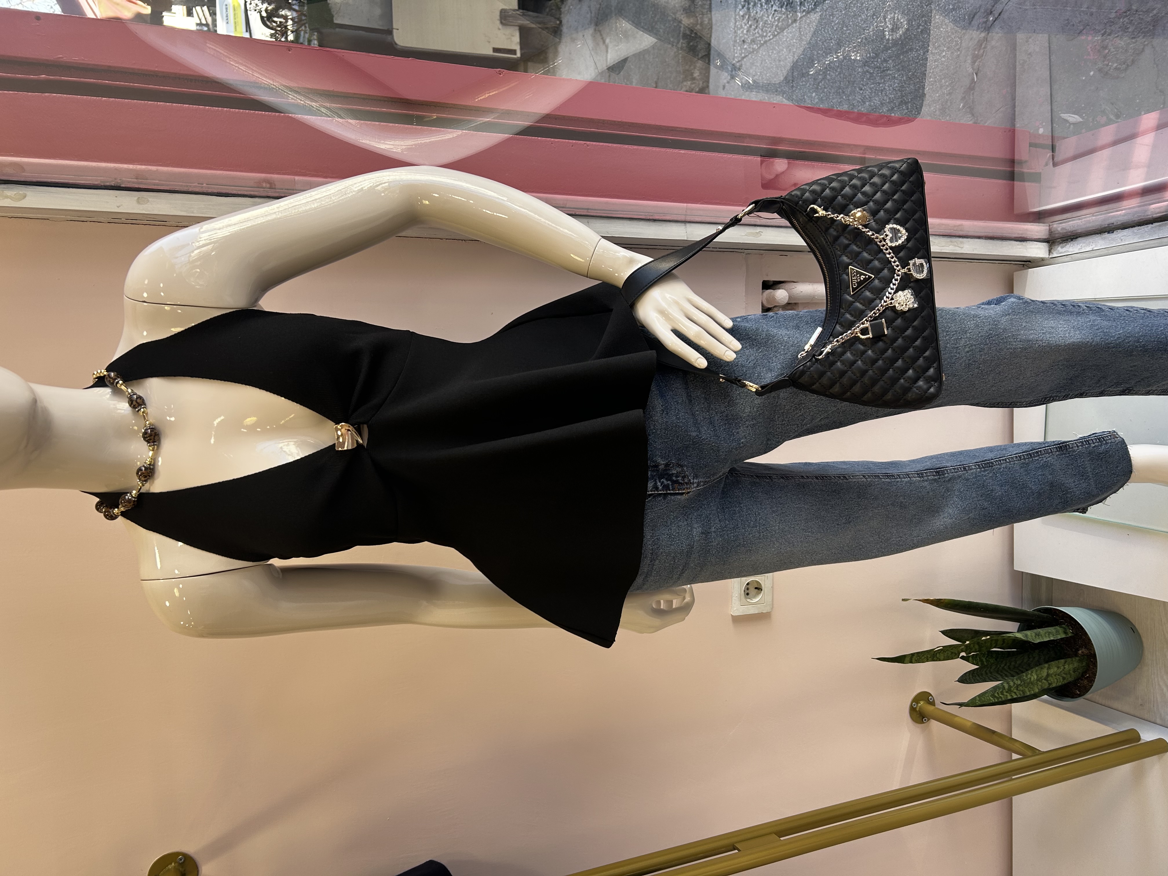 Dilvin Toka Detaylı Top